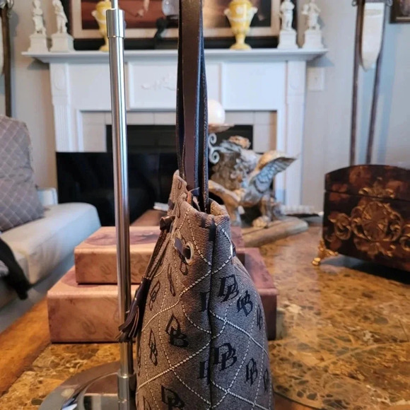 Dooney & Bourke Tote Bag - Picture 3 of 10